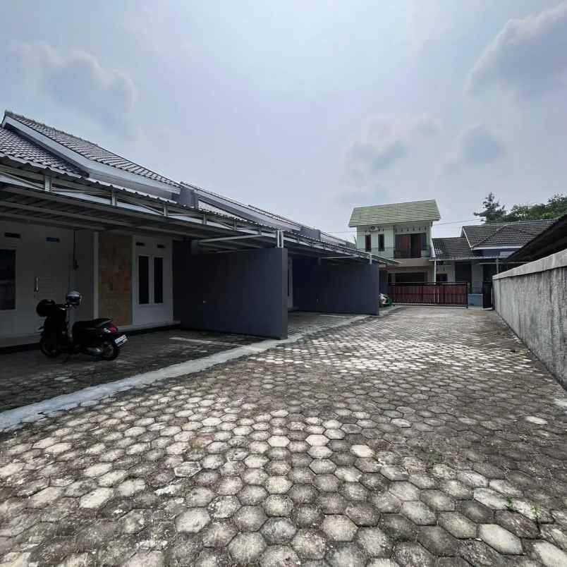 dijual rumah belakang rs atturots