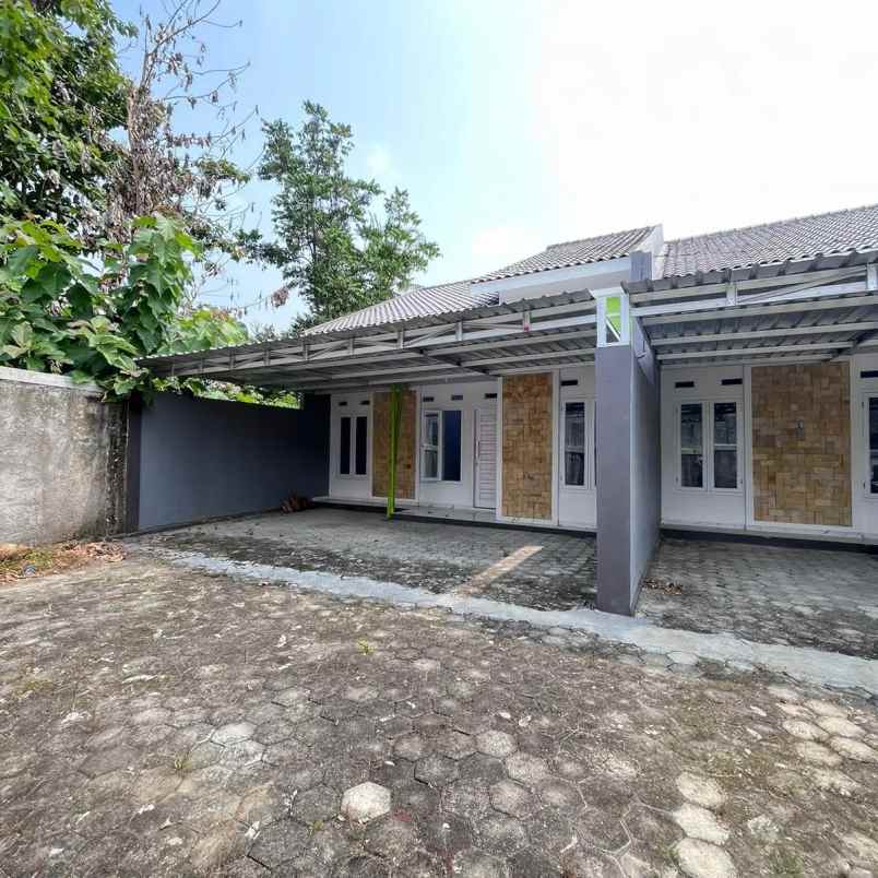 dijual rumah belakang rs atturots