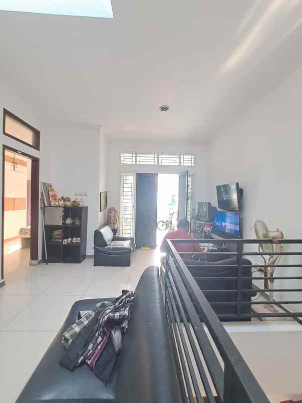 dijual rumah billymoon pondok kelapa