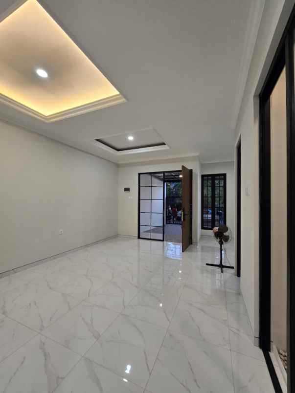 dijual rumah billymoon pondok kelapa