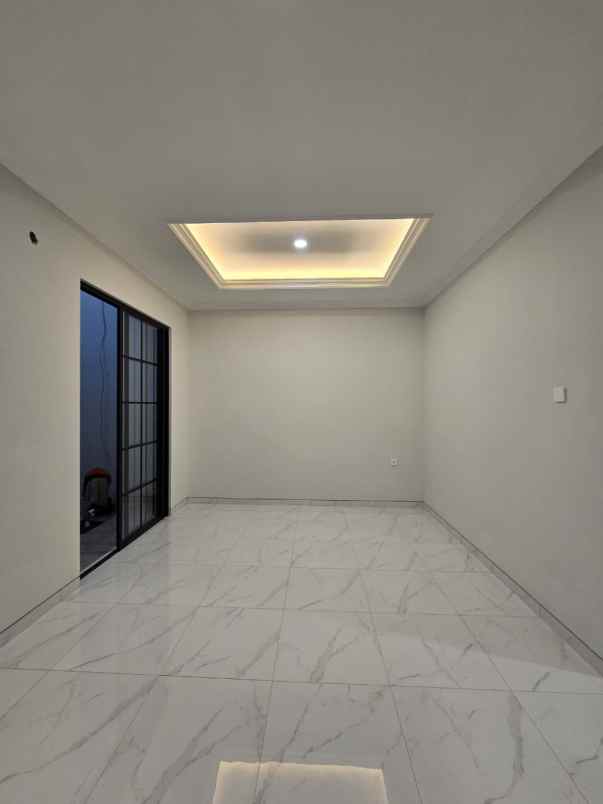 dijual rumah billymoon pondok kelapa
