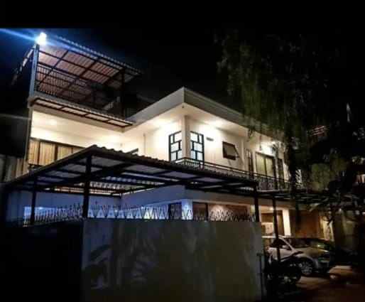 dijual rumah bintaro