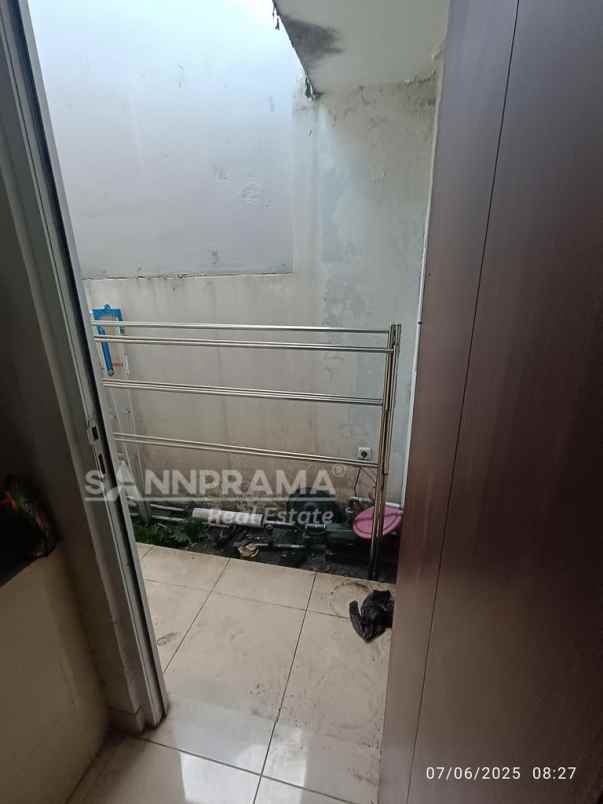 dijual rumah bojong sari depok
