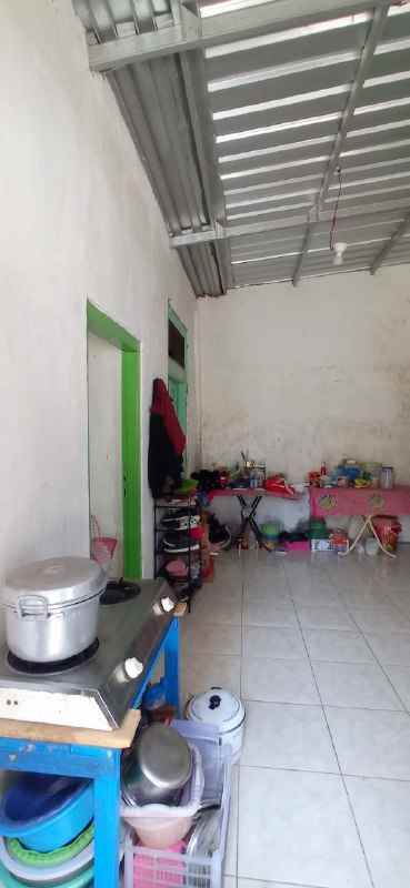 dijual rumah bubutan