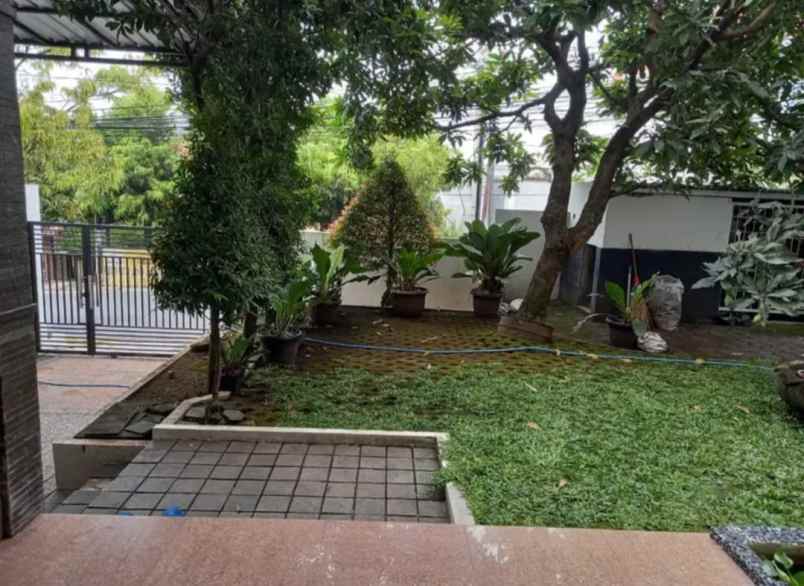 dijual rumah bukit sari