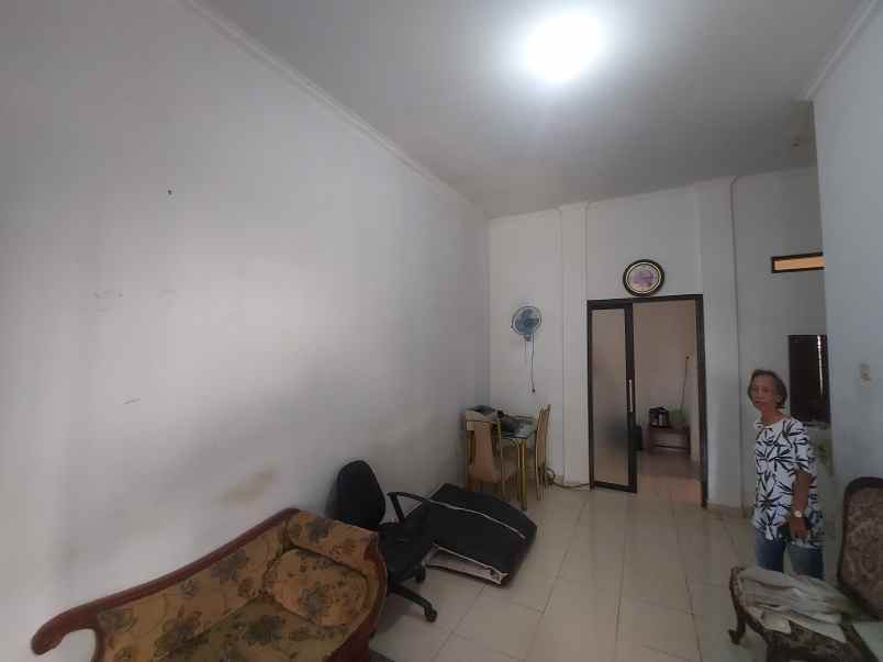 dijual rumah bukit waringin