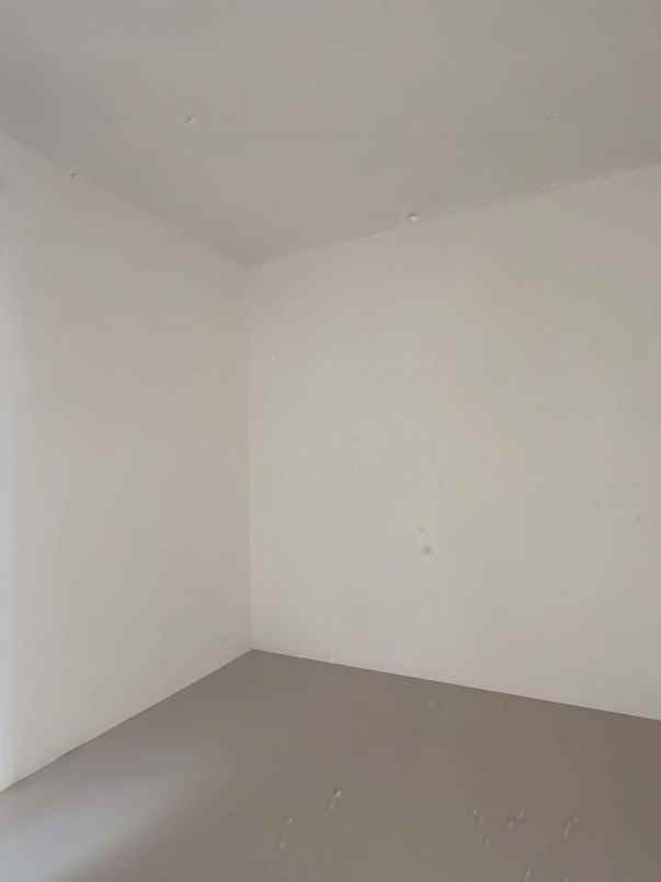 dijual rumah bulusan