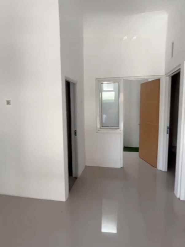 dijual rumah bulusan