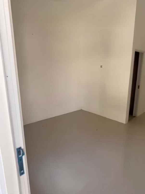 dijual rumah bulusan