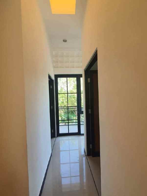 dijual rumah bumi marina emas