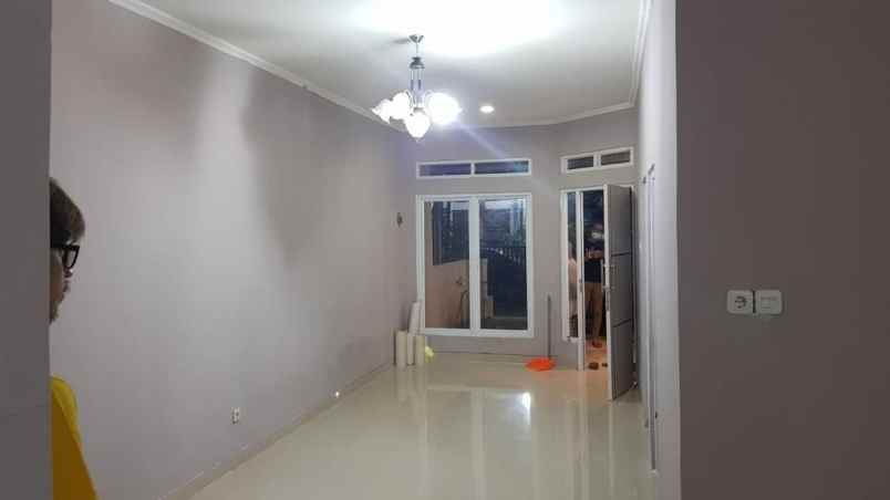 dijual rumah cantik di damulang