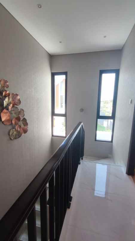 dijual rumah caprina di metland puri