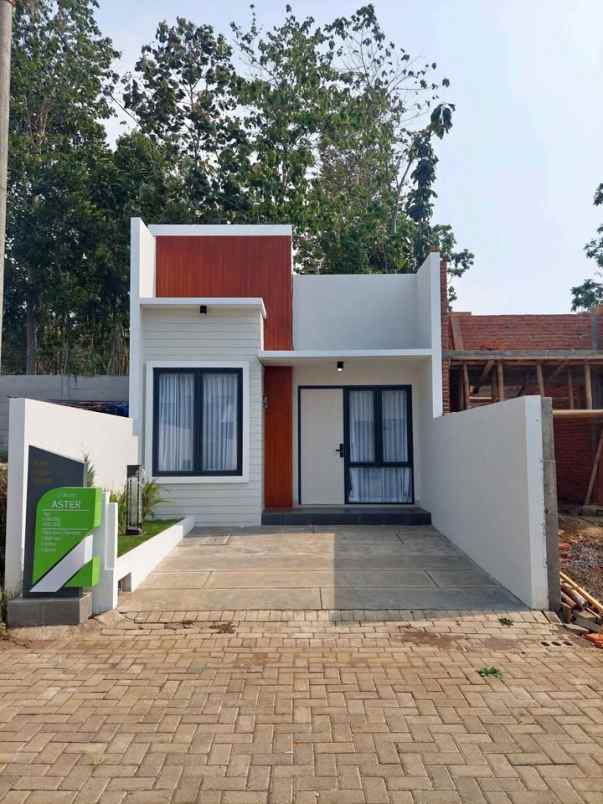 dijual rumah cemorokandang kota malang