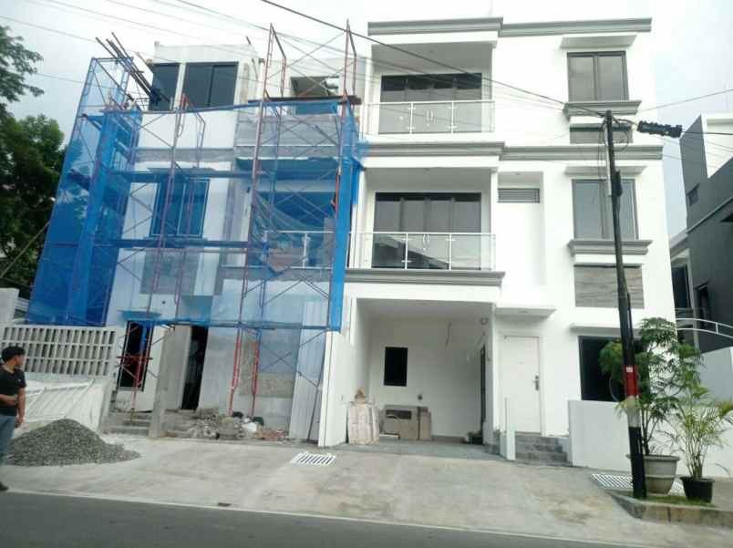 dijual rumah cempaka putih tengah