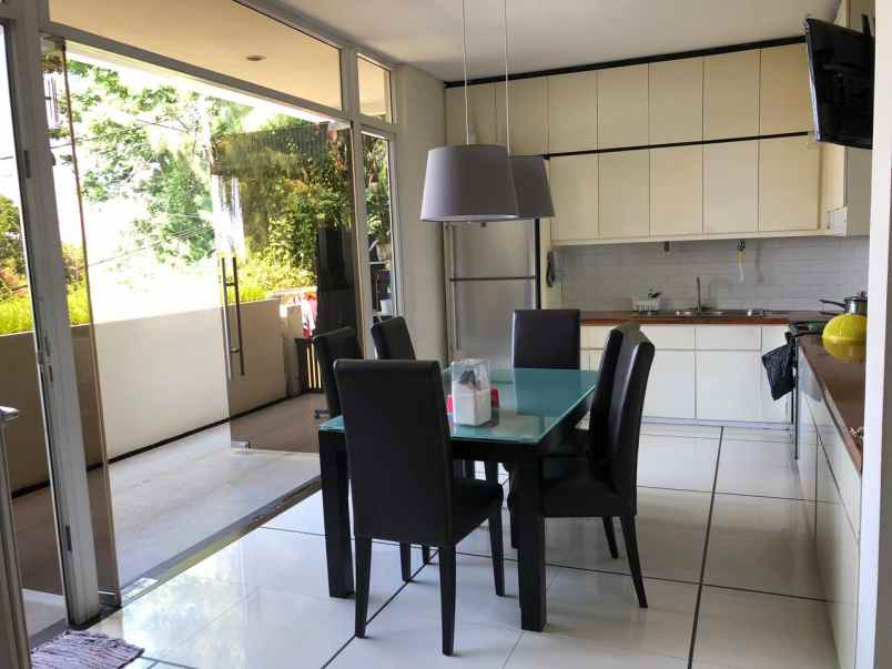 dijual rumah cigadung