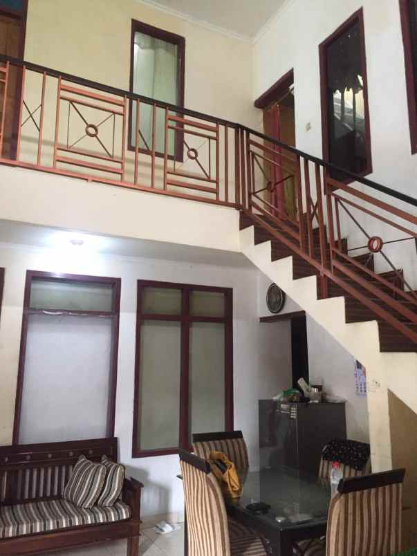 dijual rumah cihanjuang