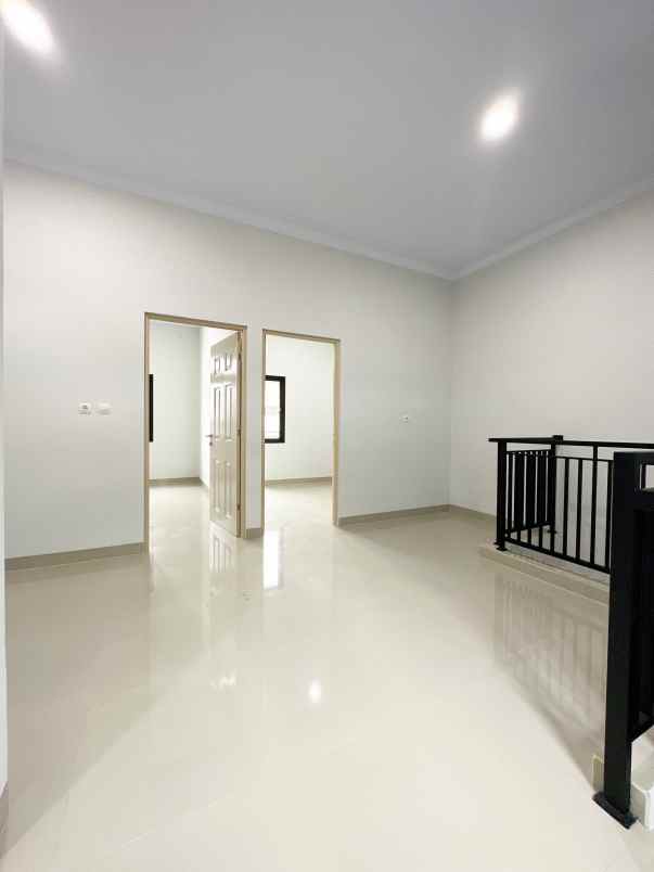 dijual rumah cijantung