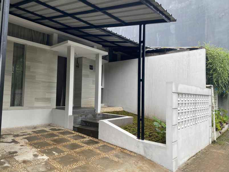 dijual rumah cilame