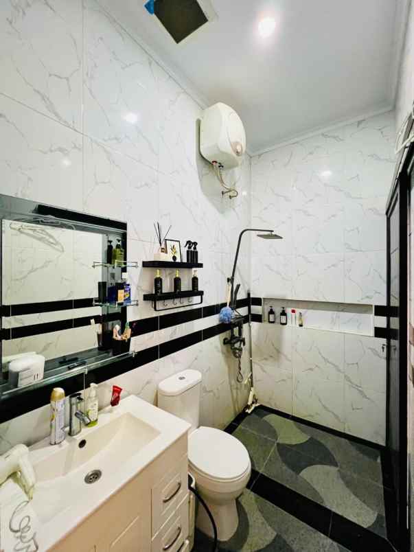 dijual rumah cilandak kko