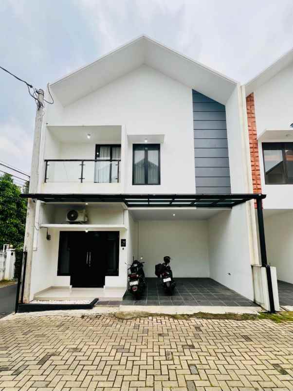 dijual rumah cilandak kko