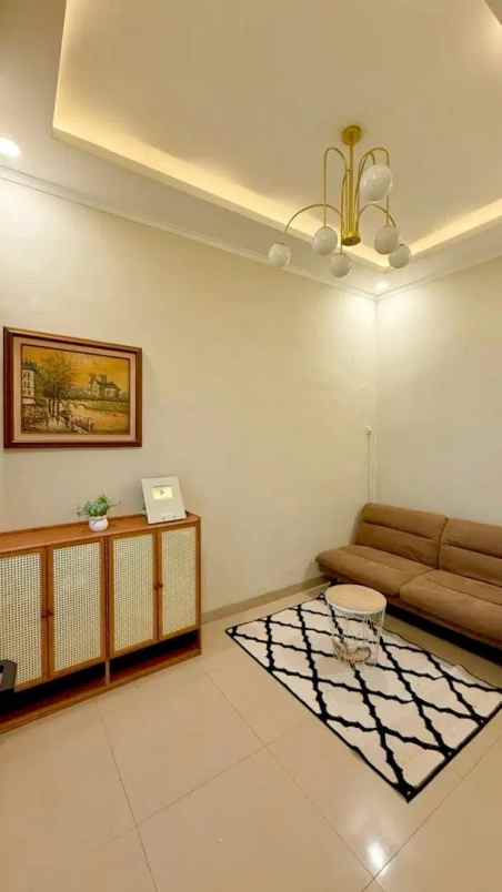 dijual rumah ciledug