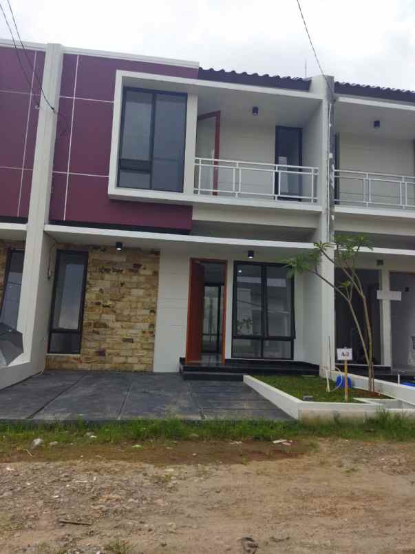 dijual rumah cilodong