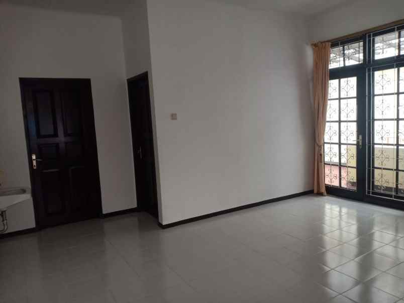 dijual rumah cipinang jaya cipinang