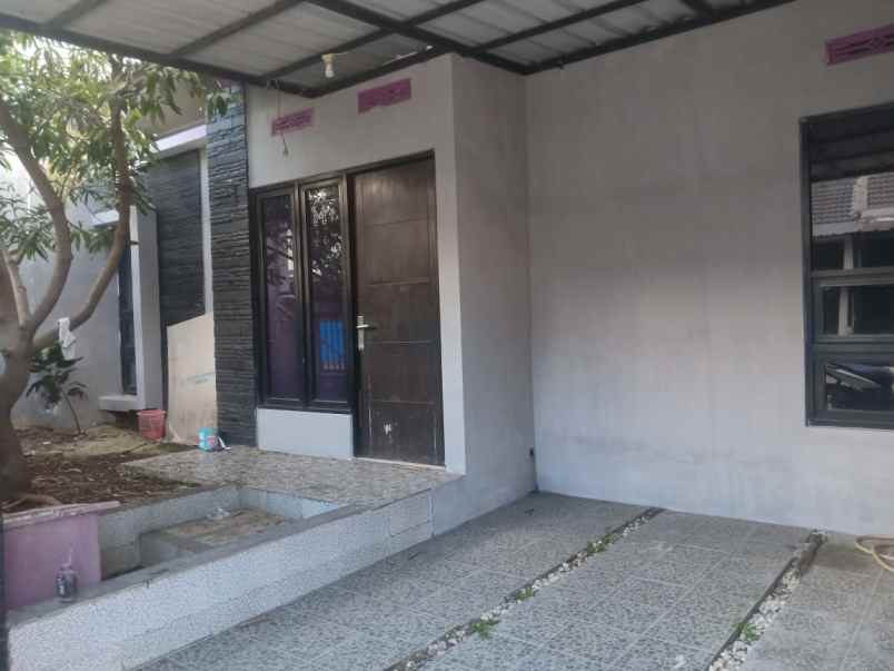 dijual rumah cisaranten kulon