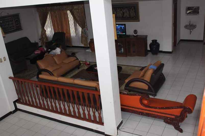 dijual rumah cisarua