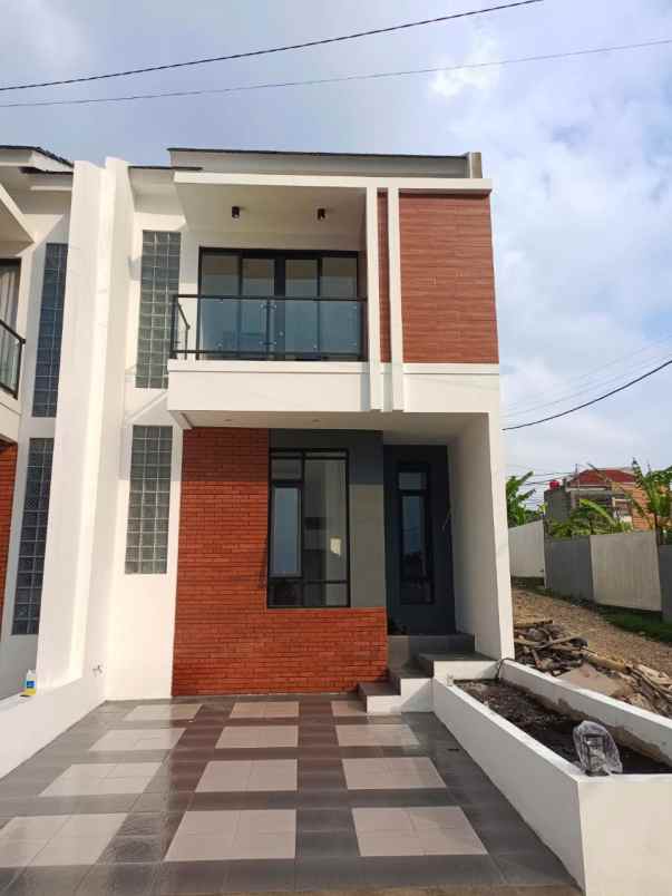 dijual rumah cisasawi cihanjuang