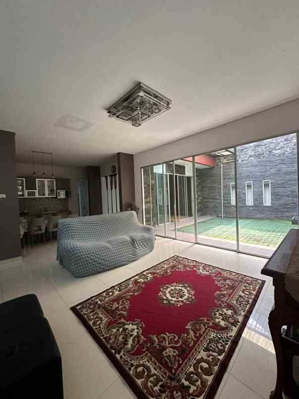 dijual rumah citragran cibubur