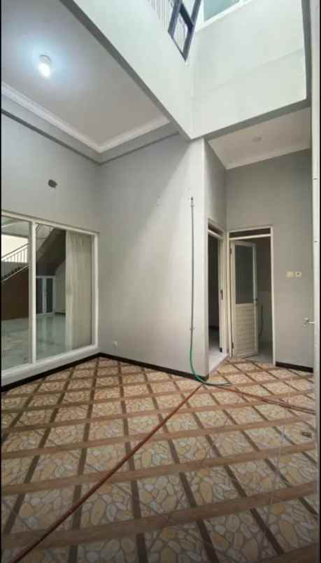 dijual rumah citraland