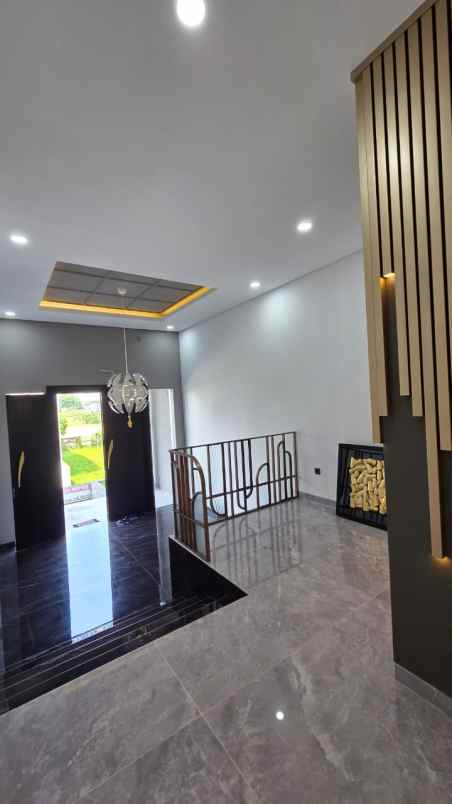 dijual rumah citraland waterfront made
