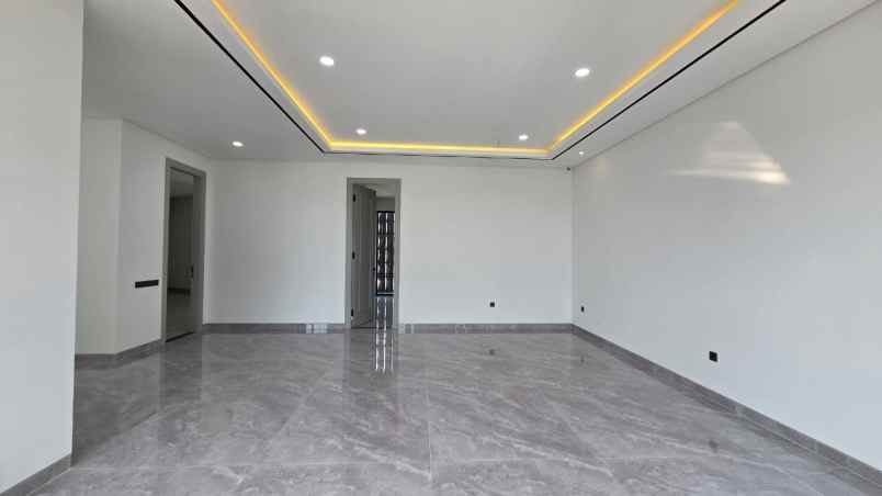 dijual rumah citraland waterfront made