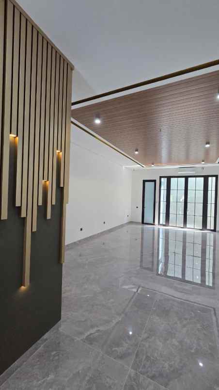 dijual rumah citraland waterfront made