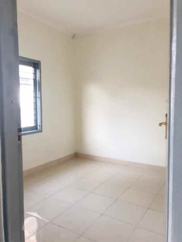 dijual rumah cluster catalina