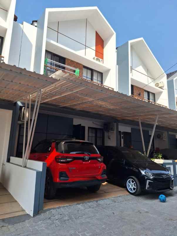 dijual rumah cluster cilangkap