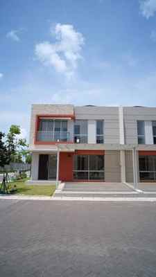 dijual rumah cluster hawai pik2