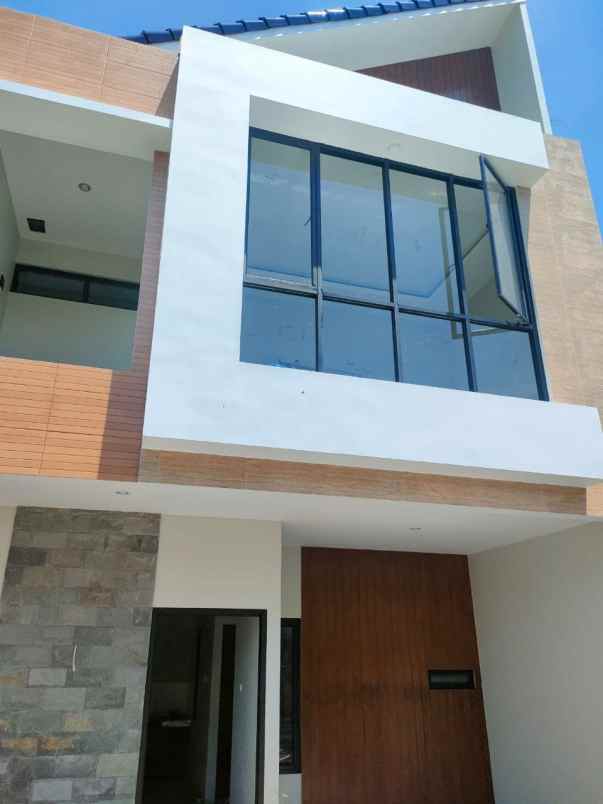 dijual rumah cluster lubang buaya