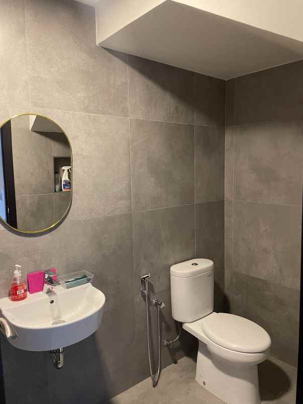 dijual rumah cluster maison de wisteria