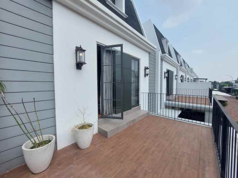 dijual rumah cluster maison de wisteria