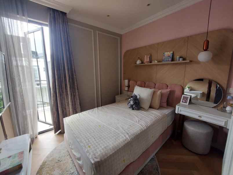 dijual rumah cluster maison de wisteria