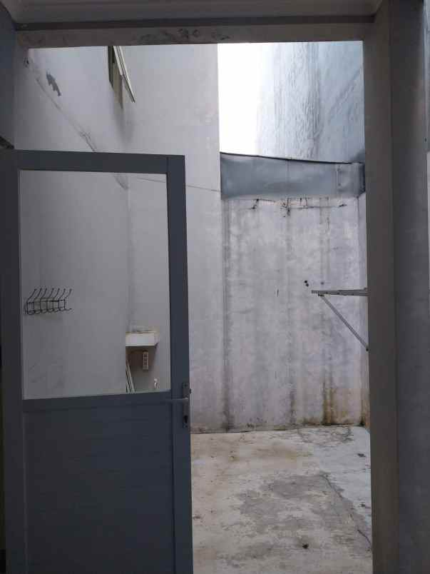 dijual rumah cluster monte farella