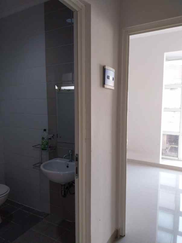 dijual rumah cluster monte farella