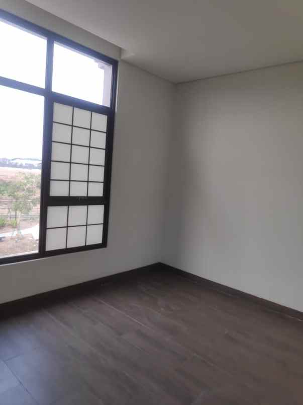 dijual rumah cluster patio lippo