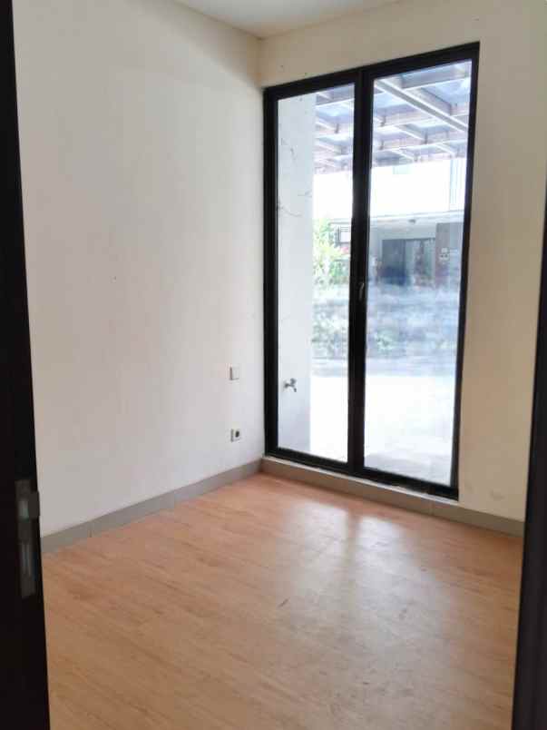 dijual rumah cluster shinano jgc