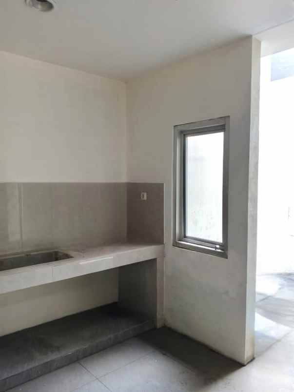 dijual rumah cluster shinano jgc