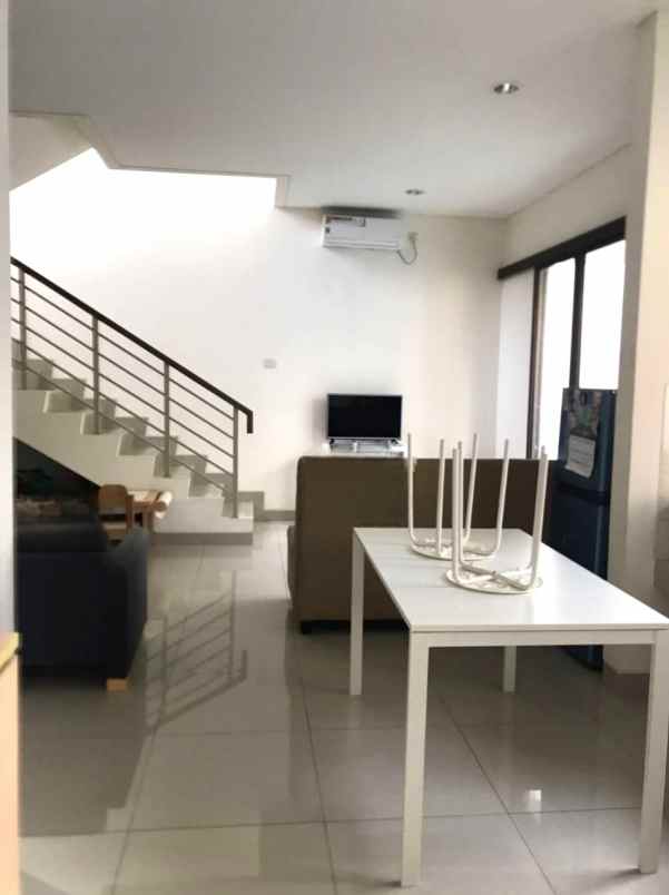 dijual rumah cluster shinano jgc