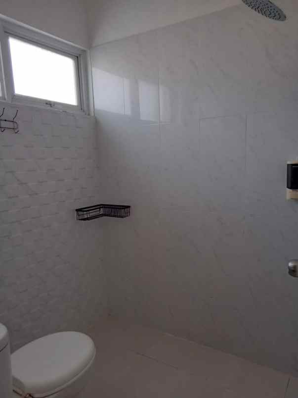dijual rumah cluster teresta metland