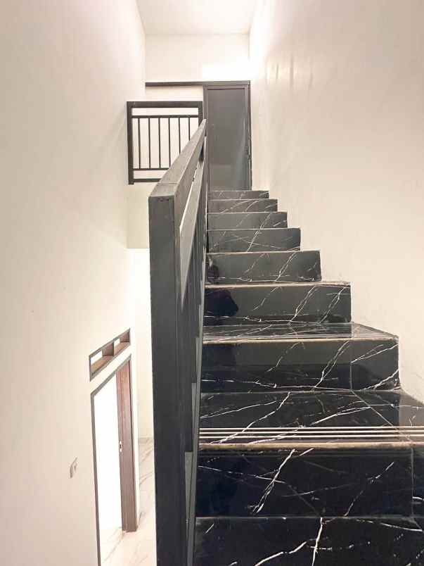 dijual rumah condet kramat jati jakarta